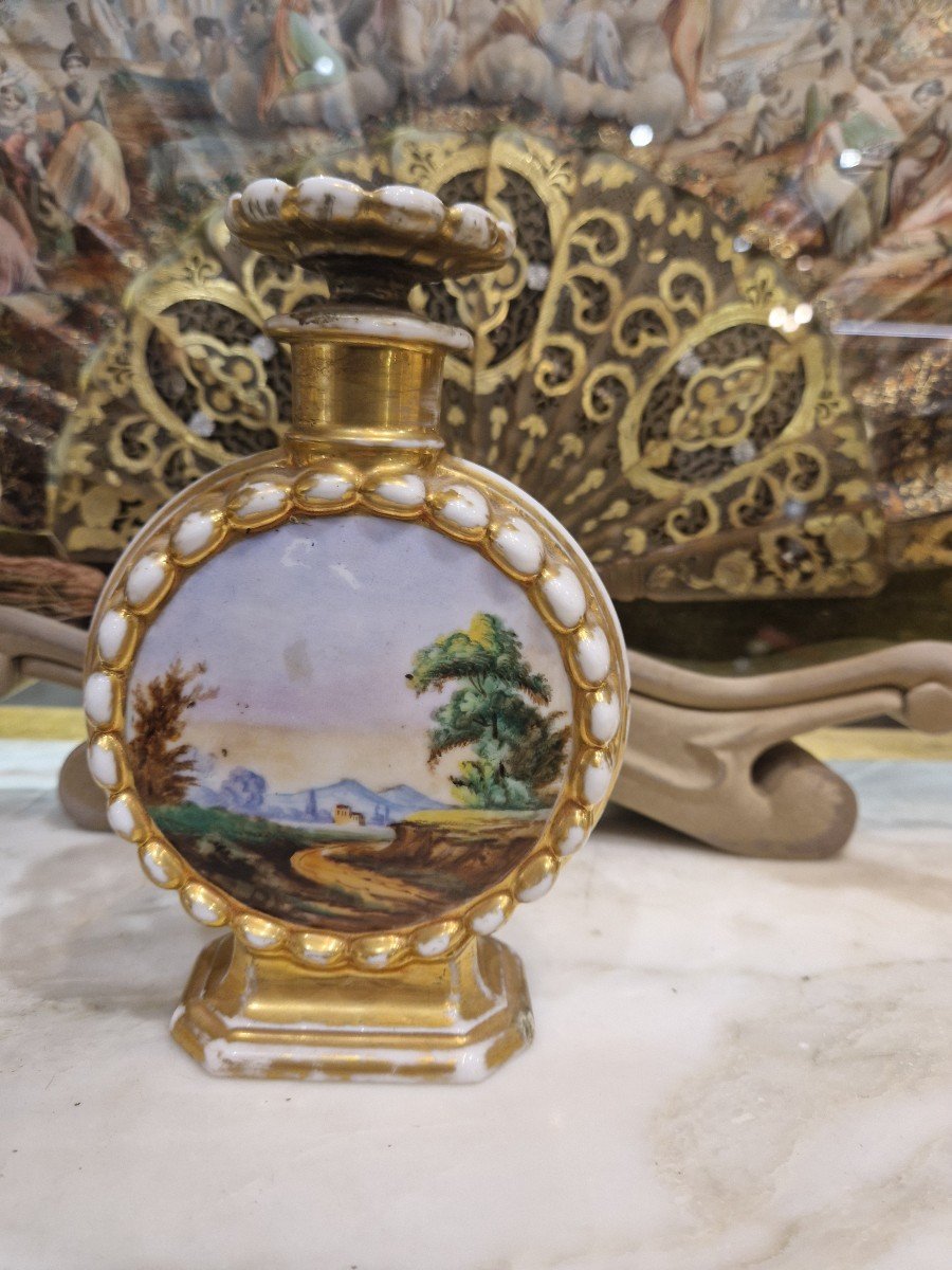 Flacon à Parfum En Porcelaine Peinte Française Du 19ème Siècle-photo-3