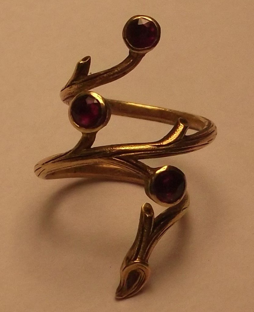 Art Nouveau Scarf Ring - Gold With Rubies-photo-3