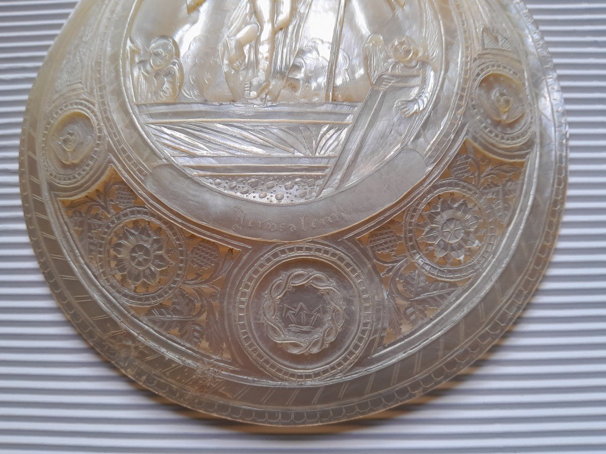 Jerusalem Mother-of-pearl - Engraved Shell-photo-3