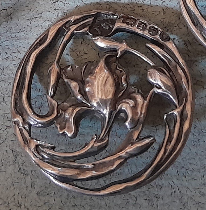 Set Of Silver Art Nouveau Buttons In Their Case, With An Iris Motif-photo-2