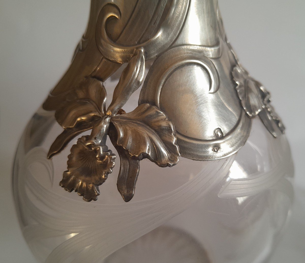 Paire De Carafes Art Nouveau En Argent Et Cristal Gravé à Décor d'Iris Et De Volutes-photo-1