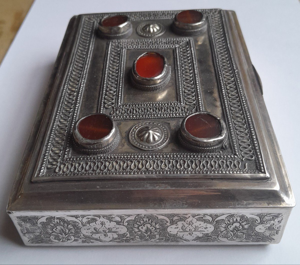 Turkmenistan, Silver And Carnelian Box-photo-4