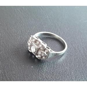 Art Deco Ring In Platinum And Diamonds