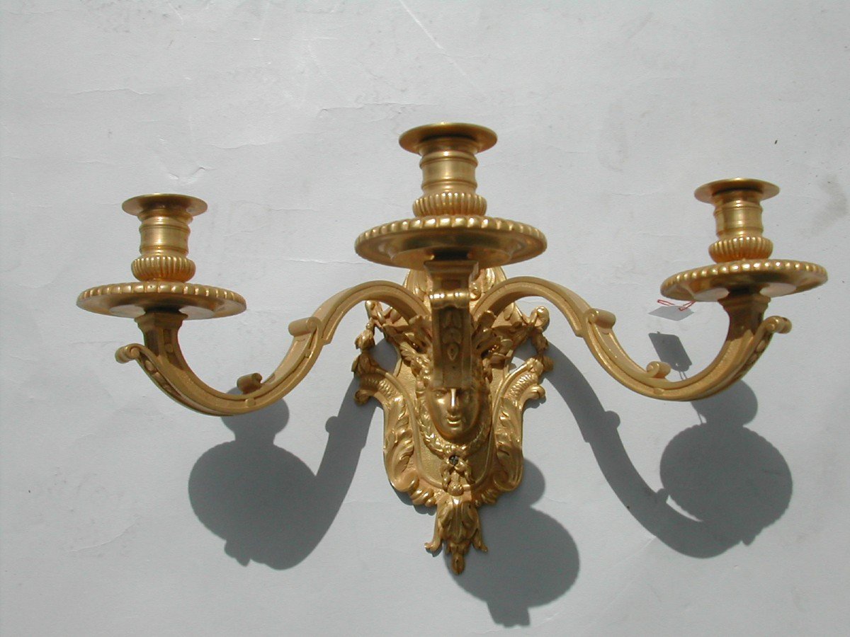 Paire d'Appliques Au Noeud De Ruban, Style Louis XIV, Bronze Ciselé Et Doré