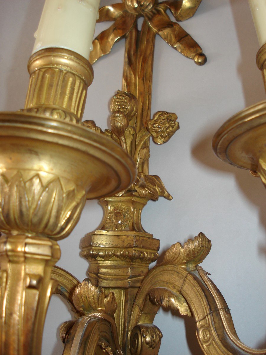 A Pair Of Louis XVI Style Giltbronze Ribbon Sconces-photo-2