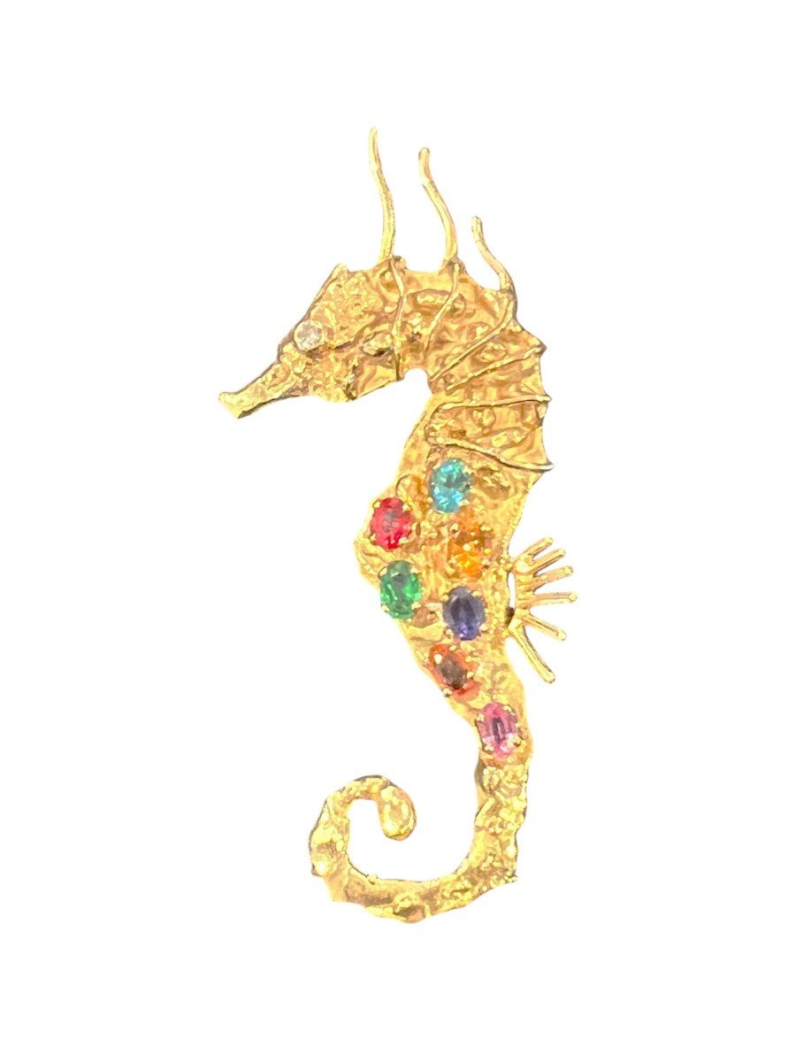 Roland Schad Fine Gemstones 18 Carat Yellow Gold Seahorse Brooch