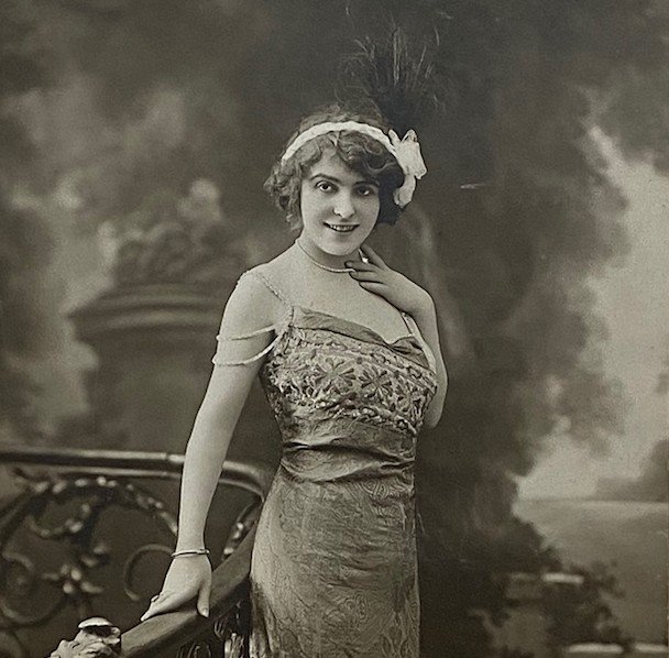 Studio Talbot Signed, Beautiful Elegant In Evening Dress, Belle Epoque, Circa 1910-photo-2