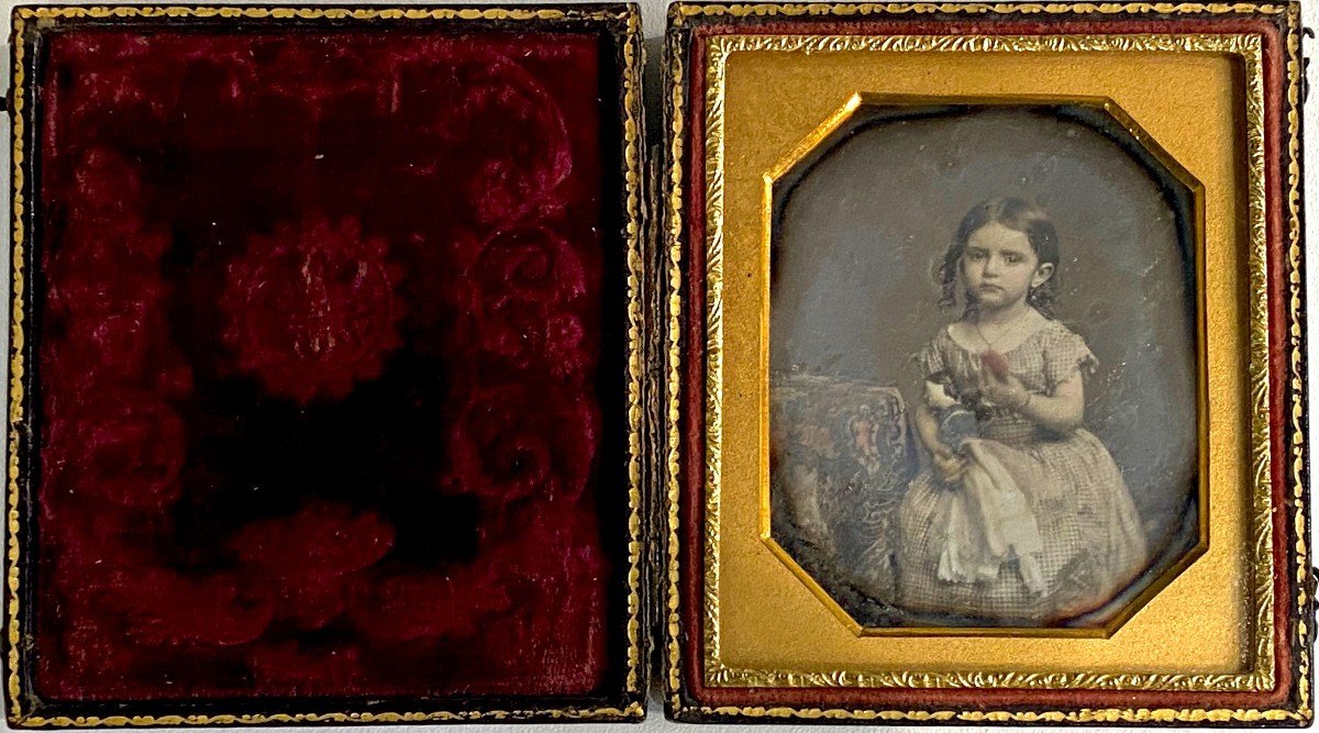 Daguerreotype Child With Doll In Union Case Set Pinchbeck-photo-3