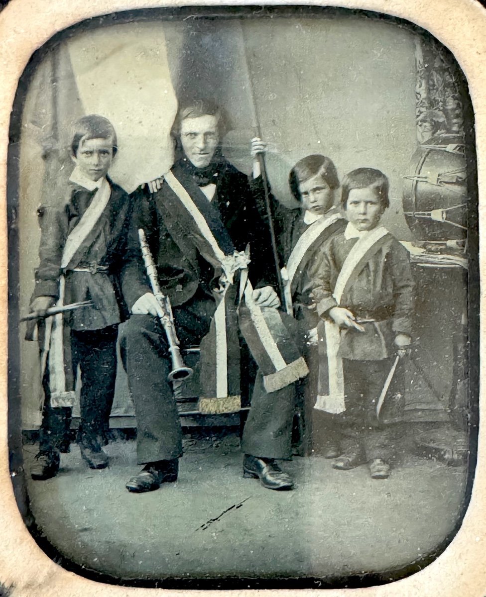 Ambrotype "famille De Musiciens" Circa 1860