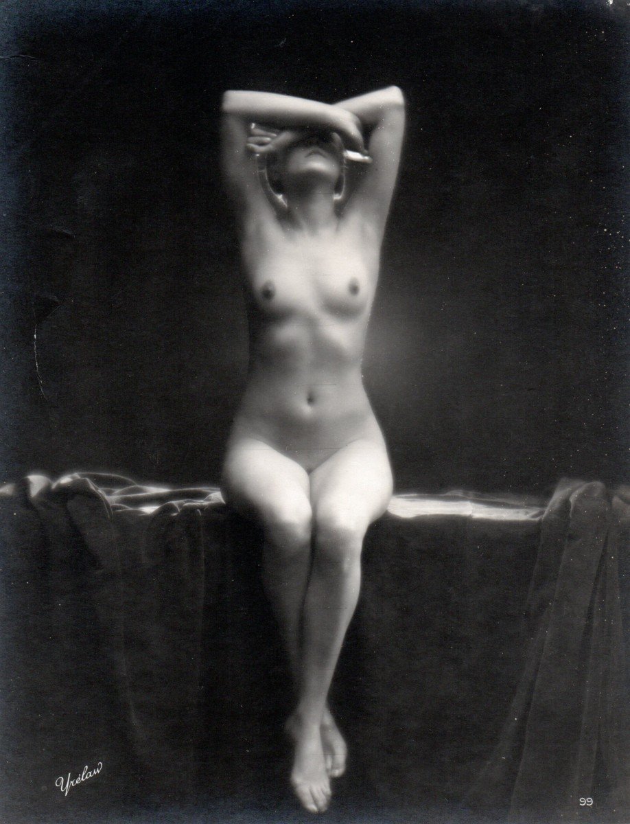 Etude De Nu  Studio A.n. Signé Yvelaw (walery) Paris C.1920