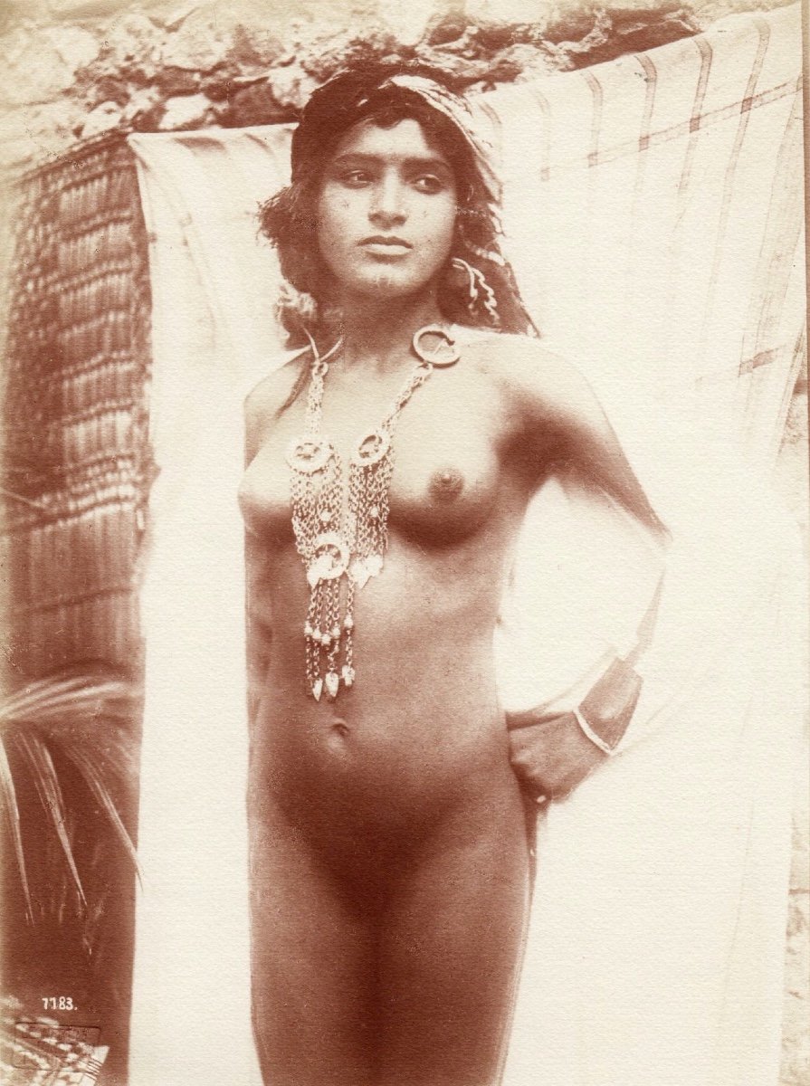 Tunisienne Par Lenhert & Landrock Tirage Argentique  Circa 1905