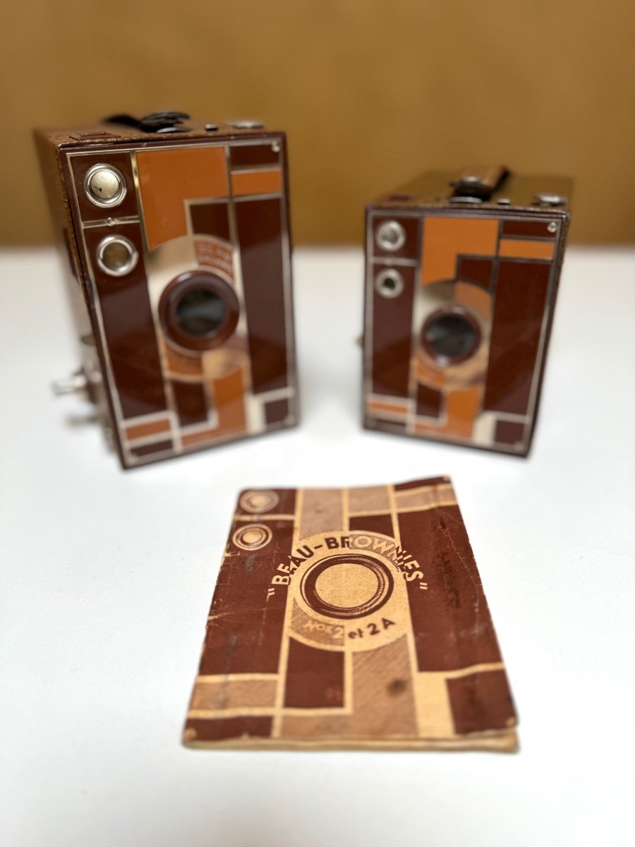 Two Beautiful Brownie 2 And 2a Art Deco Eastman Kodak Circa 1930-photo-3