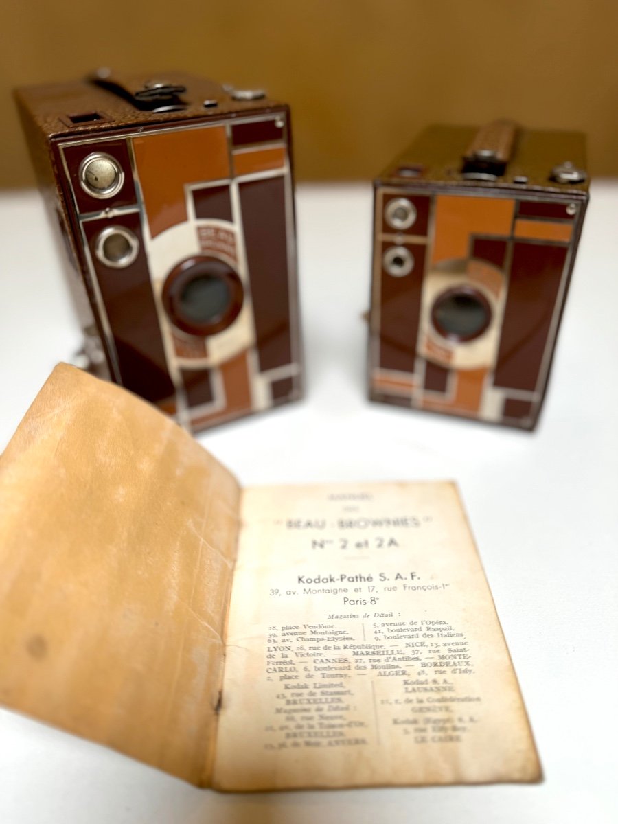 Two Beautiful Brownie 2 And 2a Art Deco Eastman Kodak Circa 1930-photo-4