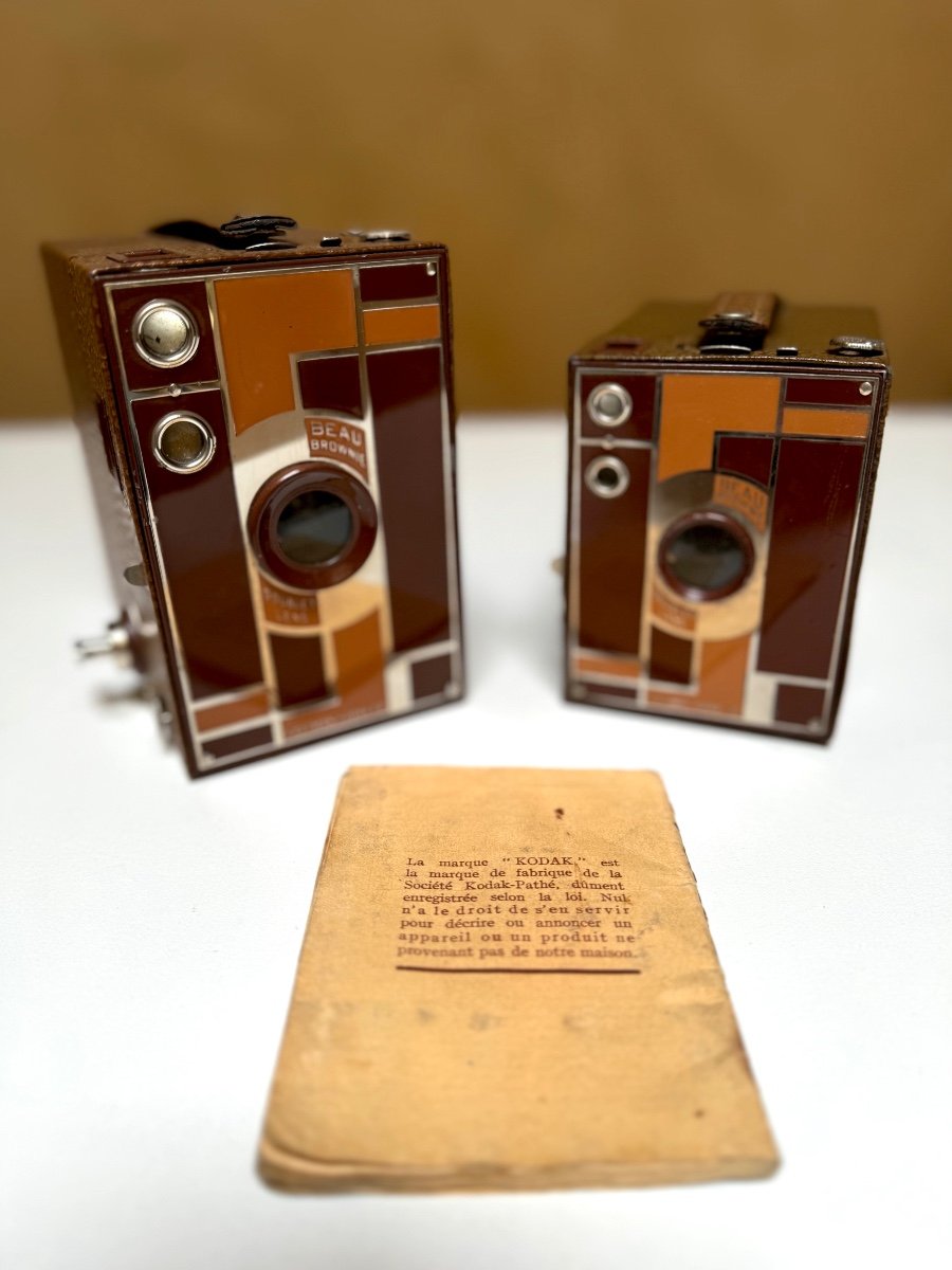 Two Beautiful Brownie 2 And 2a Art Deco Eastman Kodak Circa 1930-photo-5