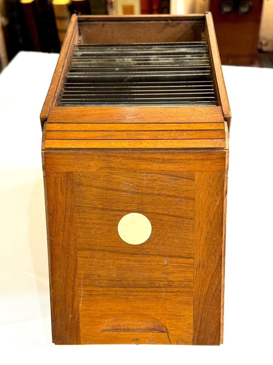 Varnished Wooden Box Containing 20 Glass Plates C. 1920-photo-4