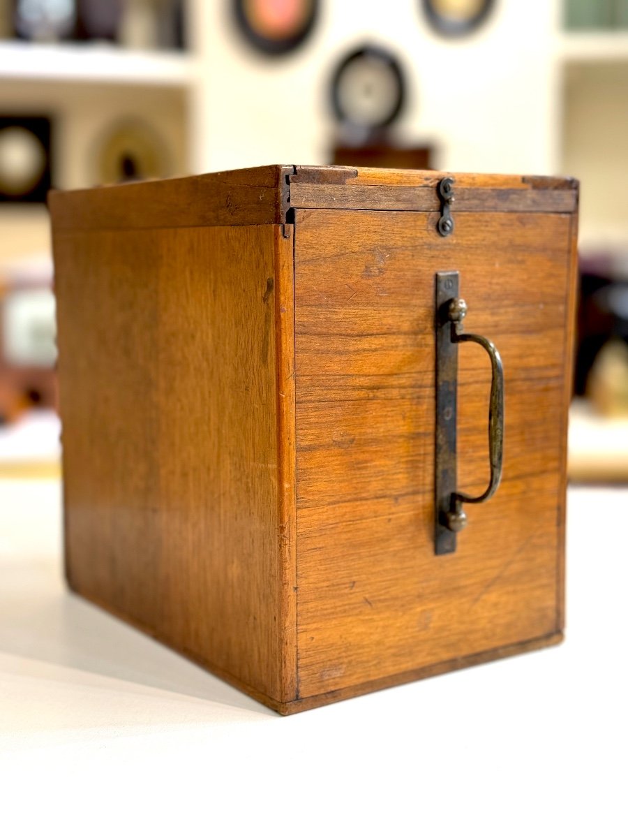 Varnished Wooden Box Containing 20 Glass Plates C. 1920