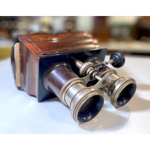 Mahogany Stereoscopic Viewer With "underwood & Underwood" Stereo Card