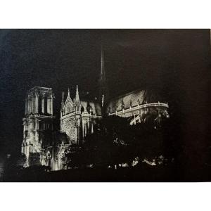 Notre-dame De Paris Mise En Lumière Par Jacopozzi  C.1930