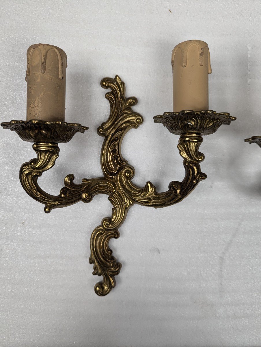 Small Pair Of Louis XV Rocaille Style Bronze Wall Lights-photo-4