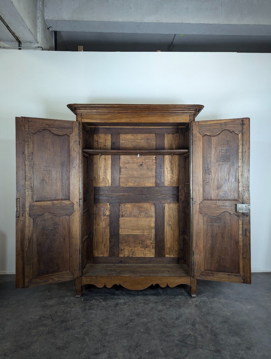 Louis XV Style Walnut Wardrobe, Early 19th Century-photo-3