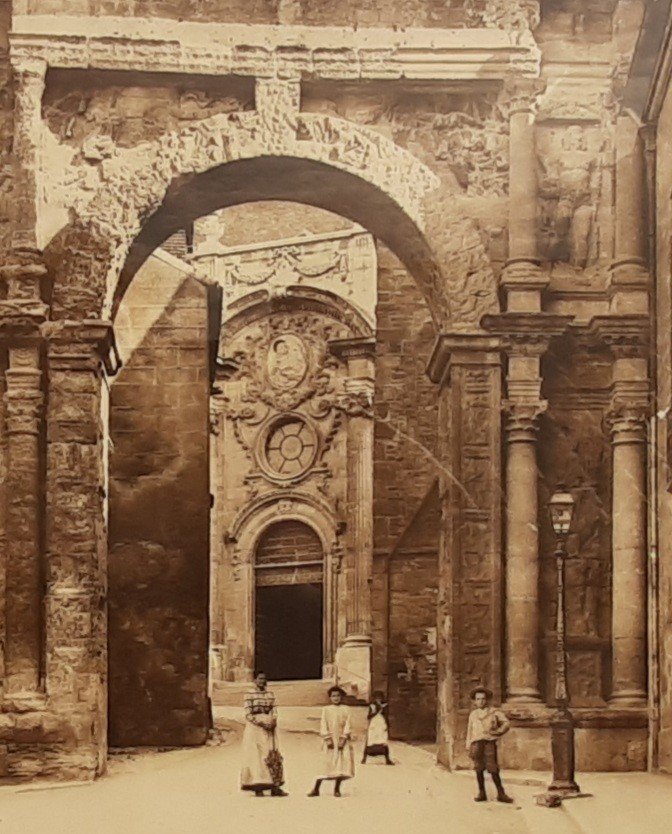 Old Photo Showing The Ancient Triumphal Arch Of Besançon-photo-3