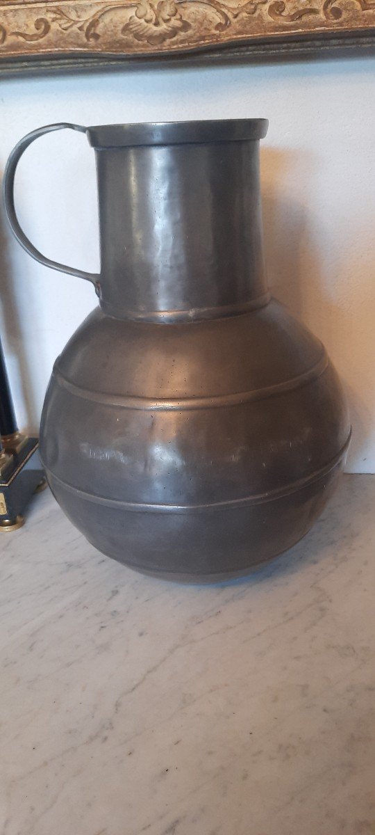 Important Pewter Jug -photo-1