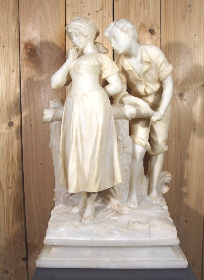 Grande sculpture en Albâtre Signé De Cipriani " le jeune couple romantique "