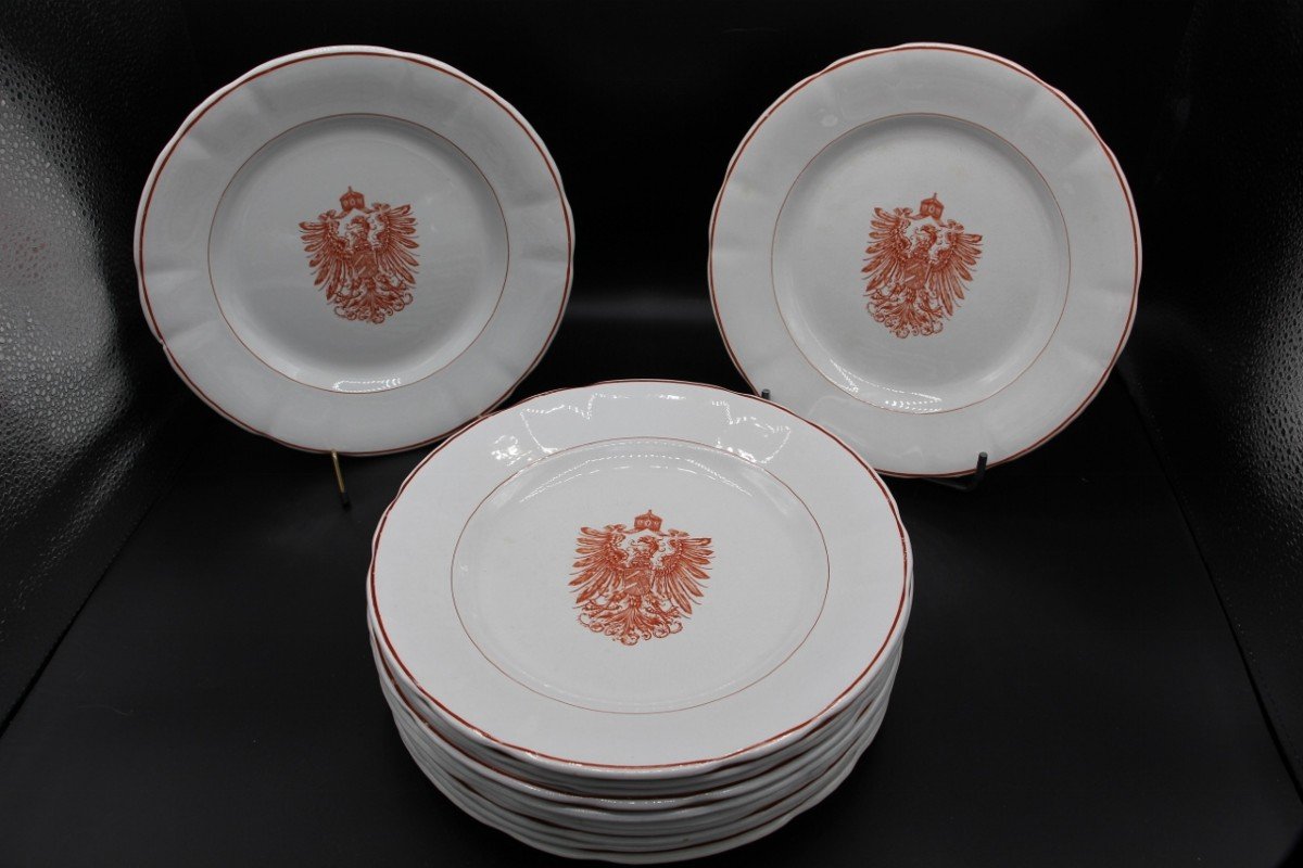 Série De 12 Assiettes Du Service Personnel De Guillaume II Au Palais Impérial De Strasbourg 