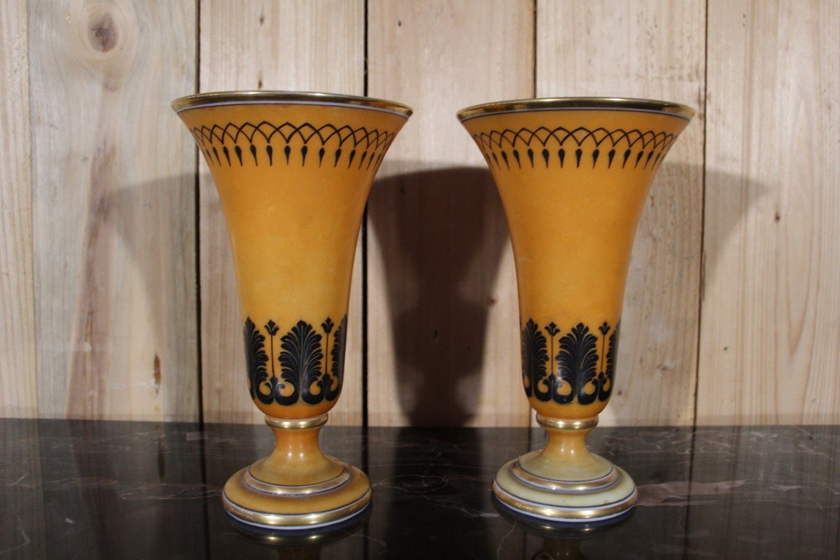 Pair Of Charles X Cornet Vases In Baccarat Opaline -photo-2