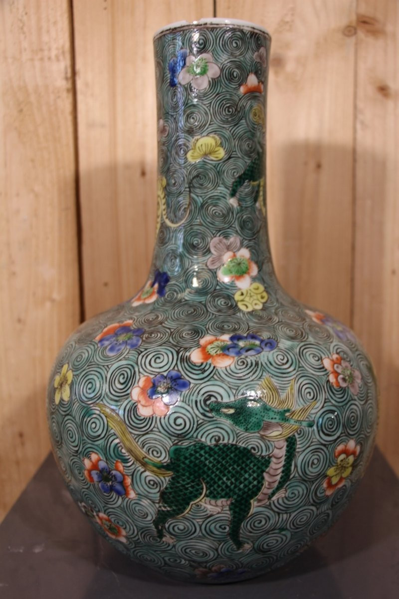 19th Century Chinese Porcelain Vase-photo-3