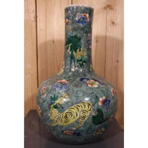 Vase En Porcelaine Chinoise XIXeme