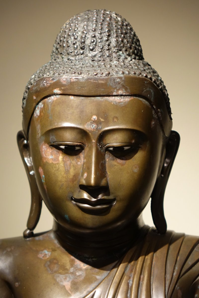 Sitting Buddha In Bhumisparsa Mùdra, Bronze, Burma, 19th C.-photo-2