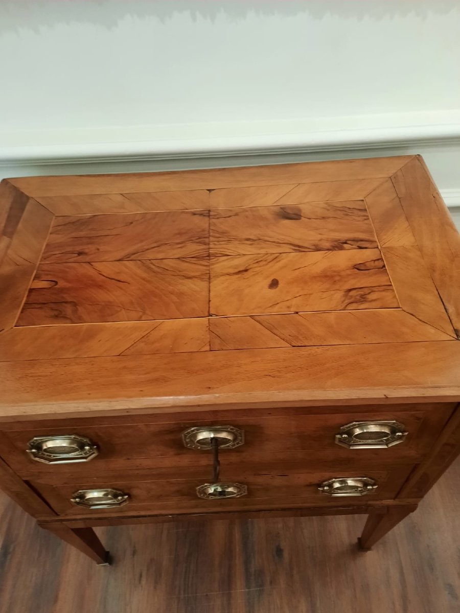 Small Chest Of Drawers In Walnut Veneer. Directoire Period. Circa 1820. Rhone Valley. 19th Century-photo-2