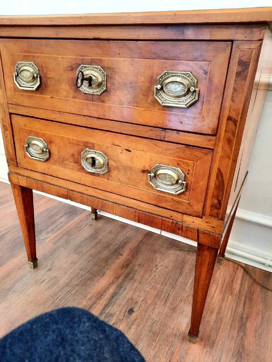 Small Chest Of Drawers In Walnut Veneer. Directoire Period. Circa 1820. Rhone Valley. 19th Century-photo-3