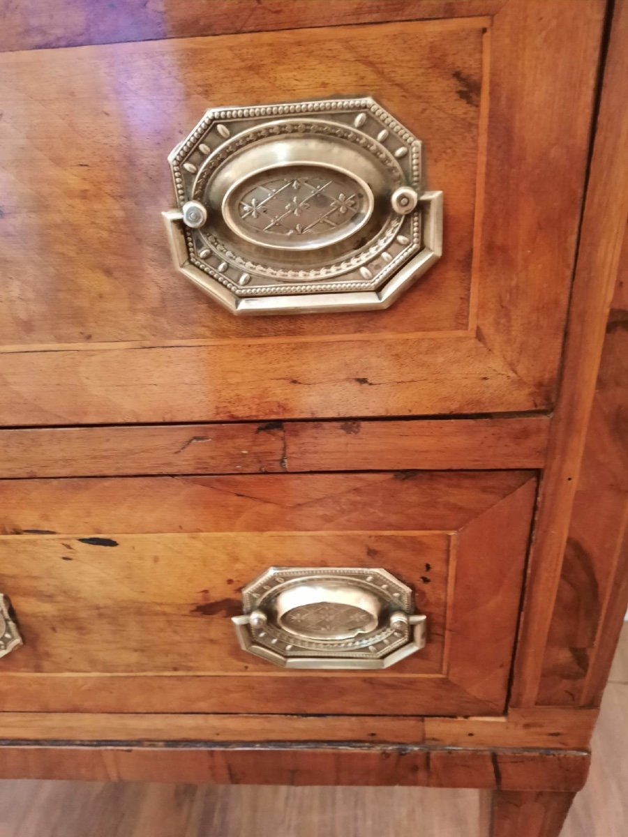 Small Chest Of Drawers In Walnut Veneer. Directoire Period. Circa 1820. Rhone Valley. 19th Century-photo-1