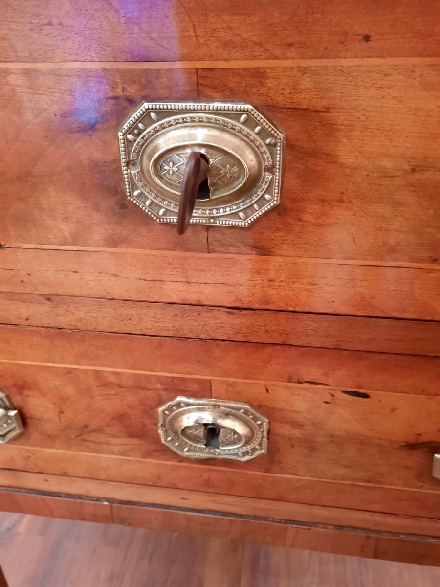 Small Chest Of Drawers In Walnut Veneer. Directoire Period. Circa 1820. Rhone Valley. 19th Century-photo-2