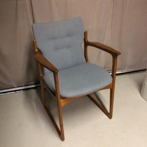 suite de 4 fauteuils année 60