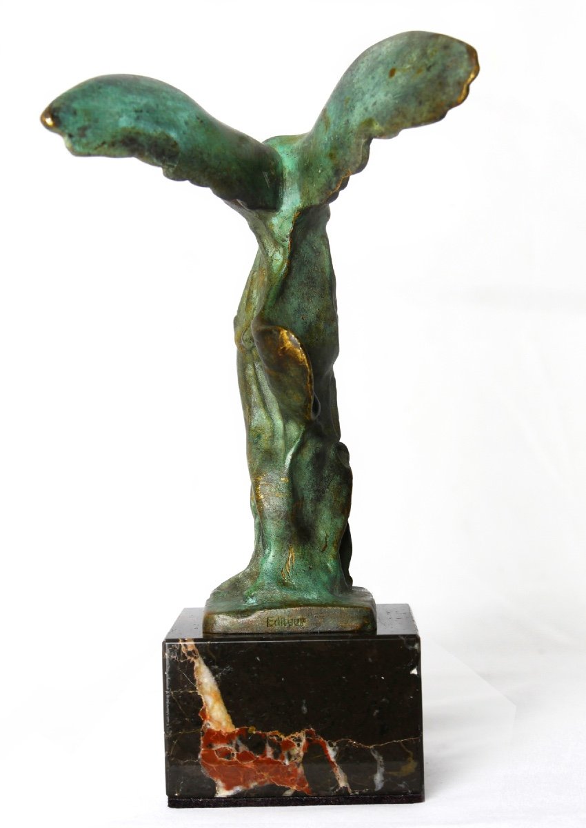 Bronze Representing The Victory Of Samothrace-photo-3