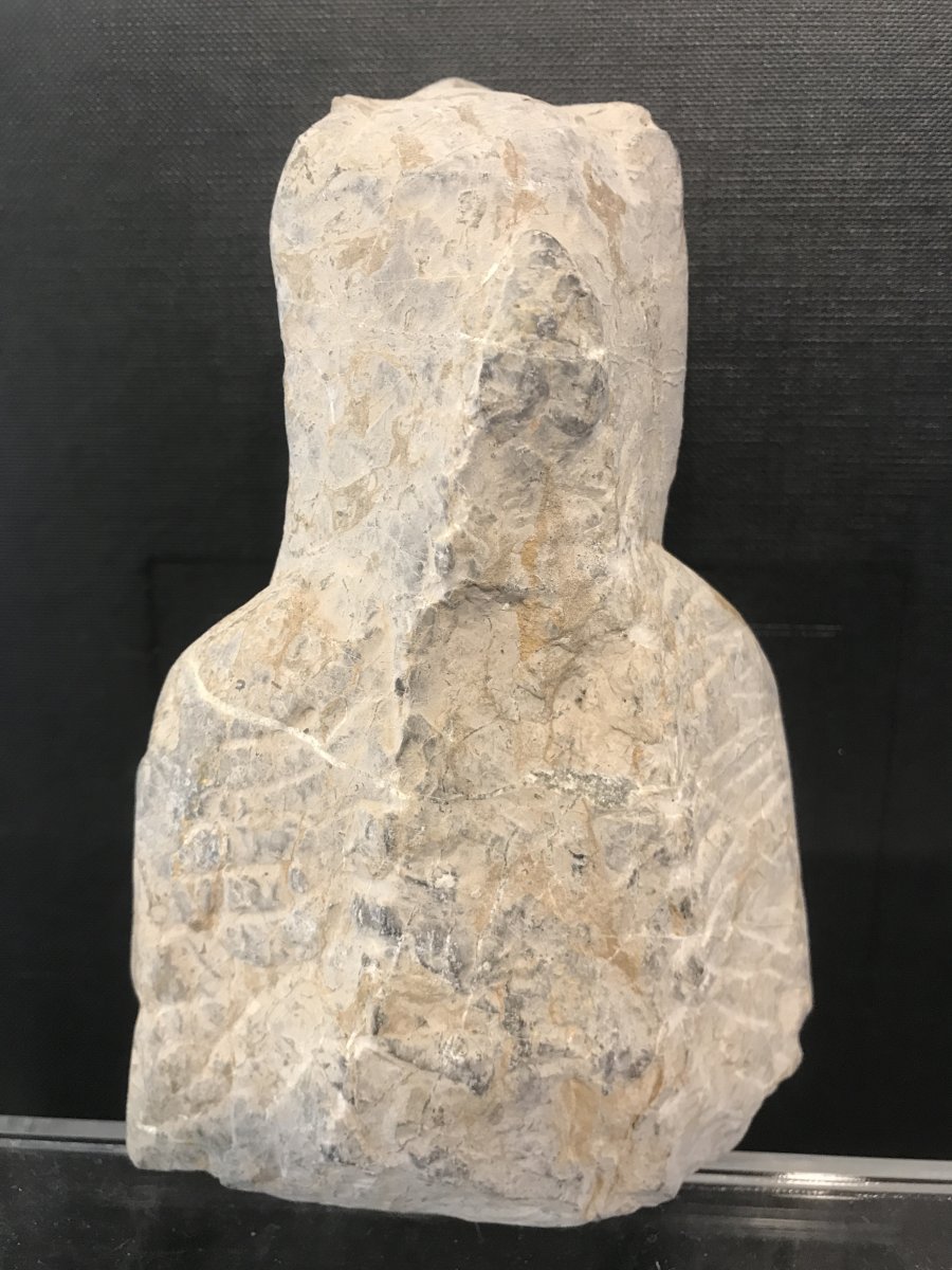 Fragment Of Stele Representing A Bust Of Bodhisattva In Carved Stone-photo-2