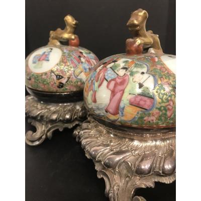 Pair Of Dome In Canton XIX Eme On Silver Metal Base