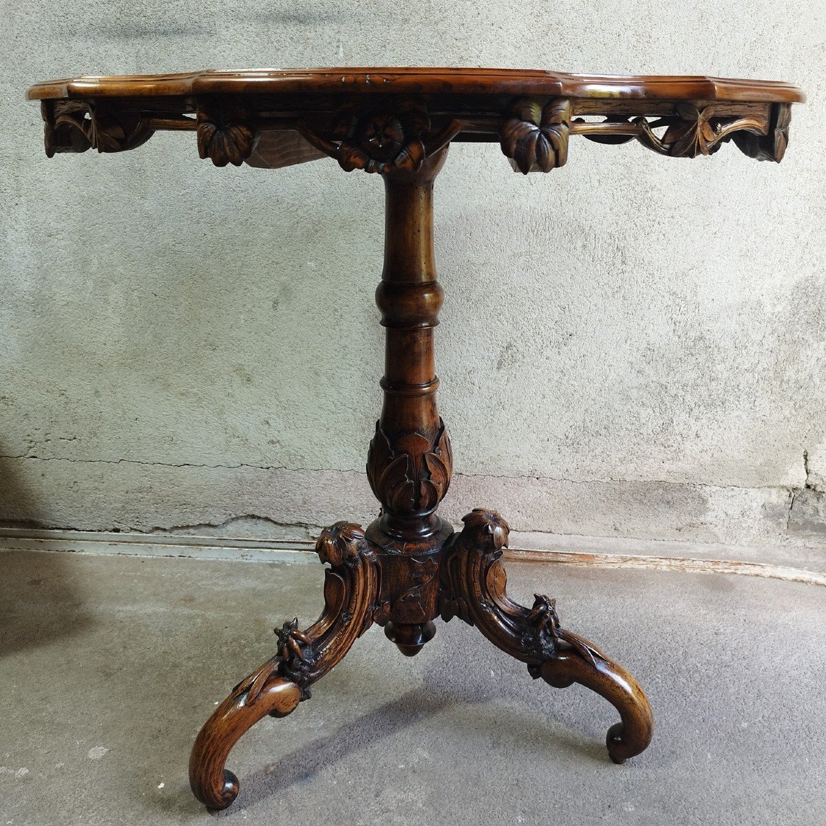 Black Forest Pedestal Table From Brienz, Switzerland 19th Century-photo-3