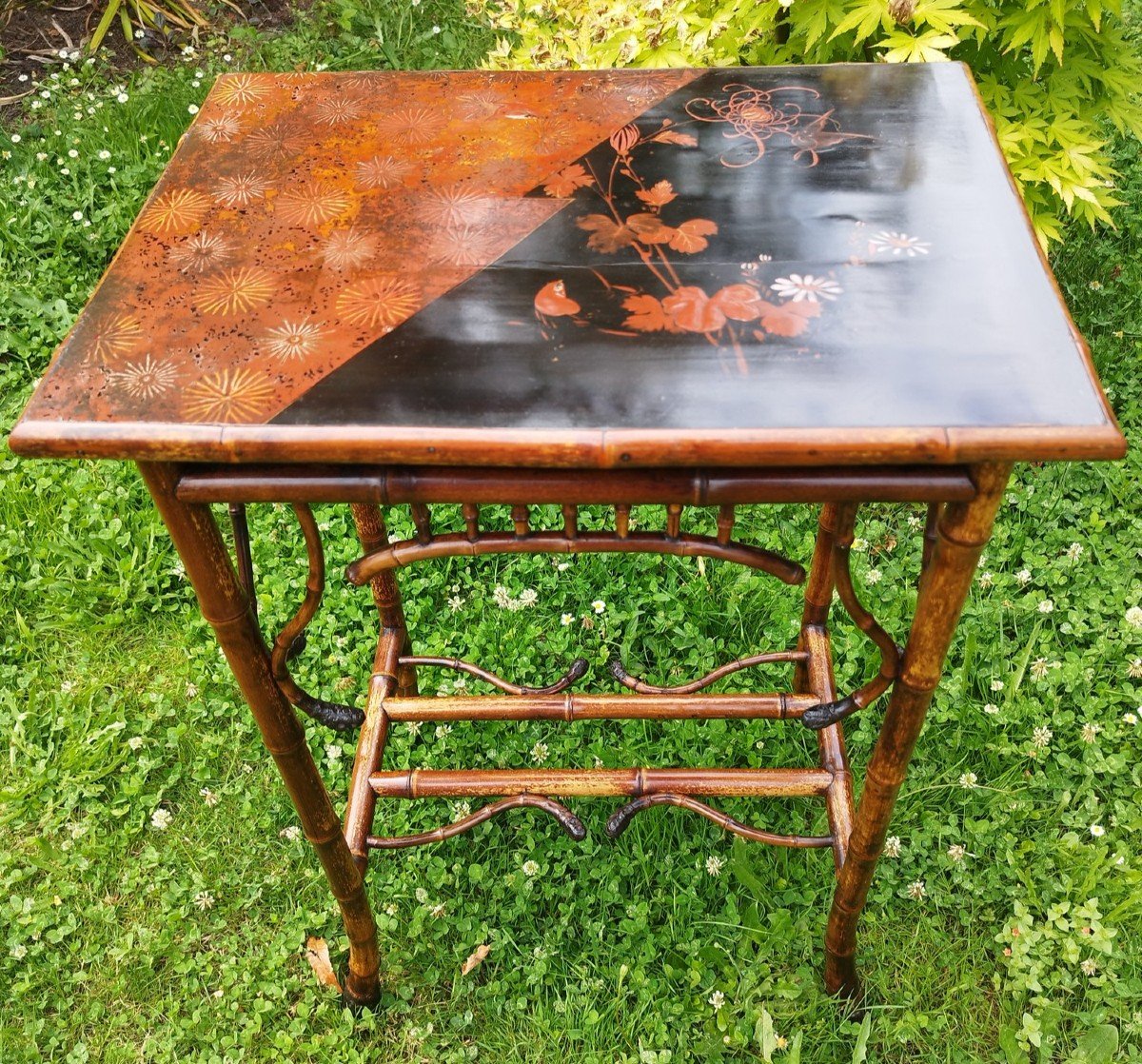 Table d'Appoint En Bambou Et Laque, XIXème Siècle