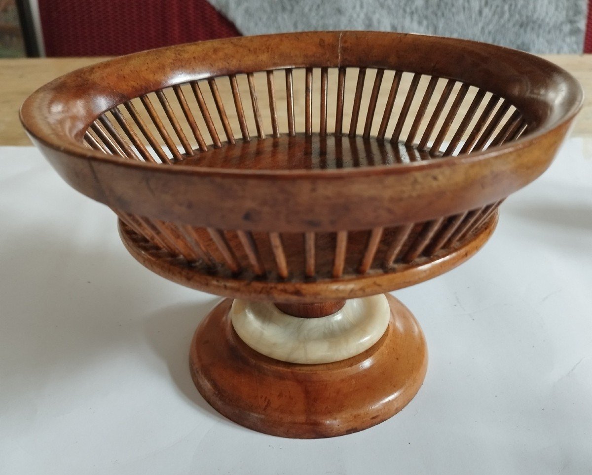 Small Fruit Basket In Cherry Wood And Alabaster, Italy, 19th Century