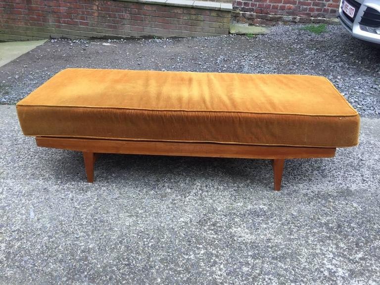 Daybed En sapin  Et Velours Circa 1950-photo-4