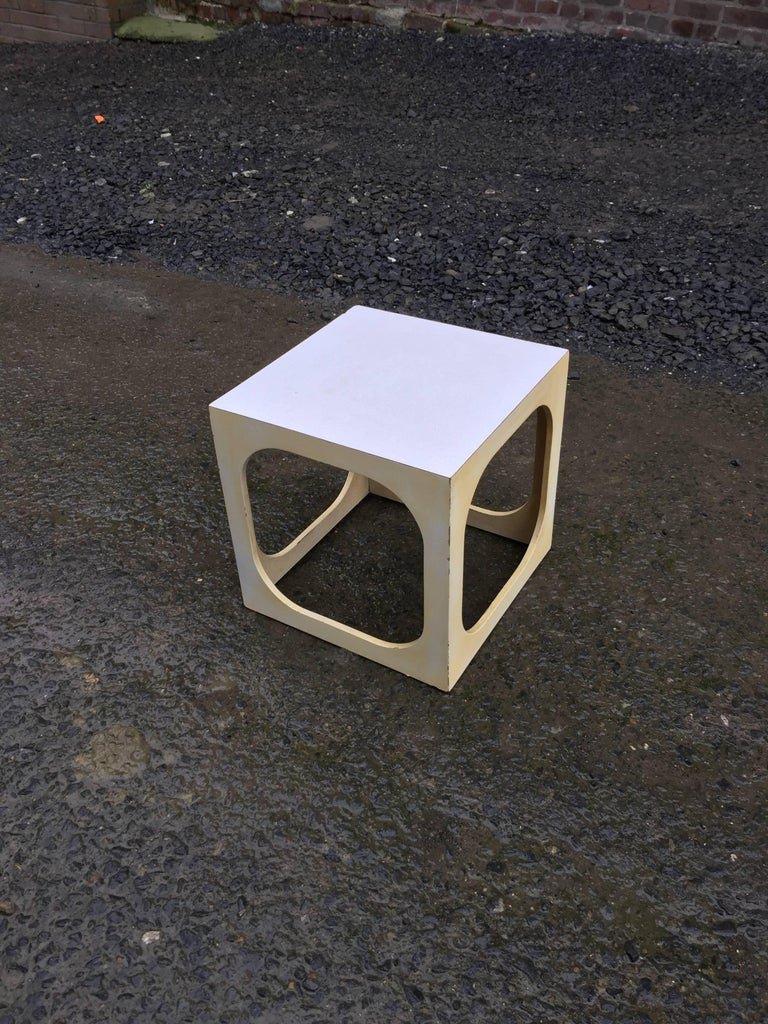 Petite Table d'Appoint En Bois Laqué, Pop Design Circa 1960/1970-photo-2