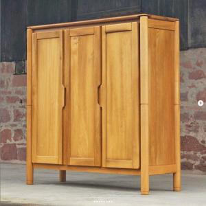 Originale Armoire En Orme , Dans Le Style Regain ,,ou Chapo , Circa 1970