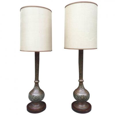 Paire De Grandes Lampes Style Orientale En Laiton Circa 1930