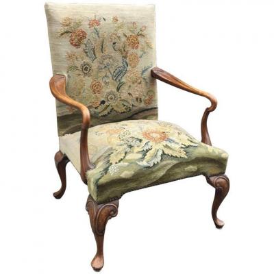 Large Old Queen Anne Style Armchair, Tapestry In Arm Chair Points In Good Condition