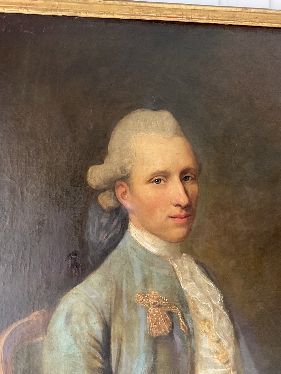 école Française Du XVIIIe Siècle Portrait D’homme à La Plume . Huile Sur Toile.-photo-2