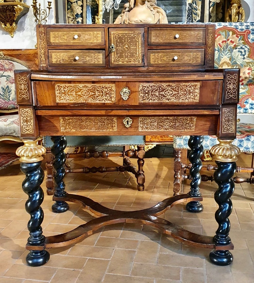 Rare Bureau à Gradin Italie XVIIe Siècle 